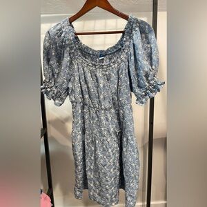 Old navy embroidered dress!